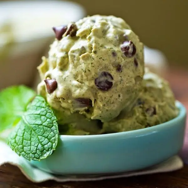 green mint chip ice cream in blue bowl